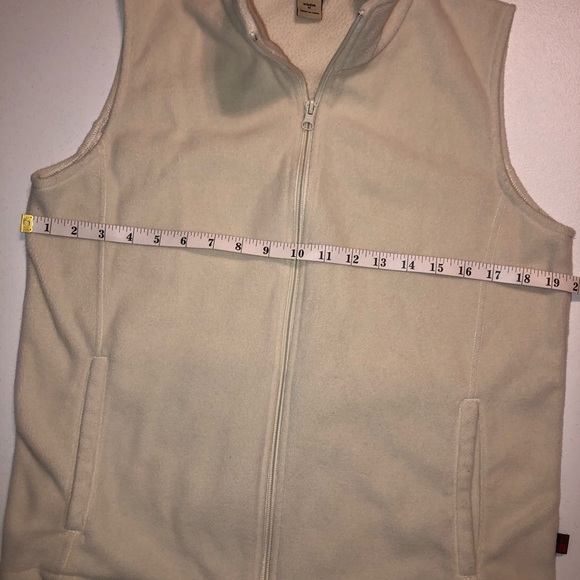 Woolrich Beige Fleece Vest Medium - Picture 5 of 8